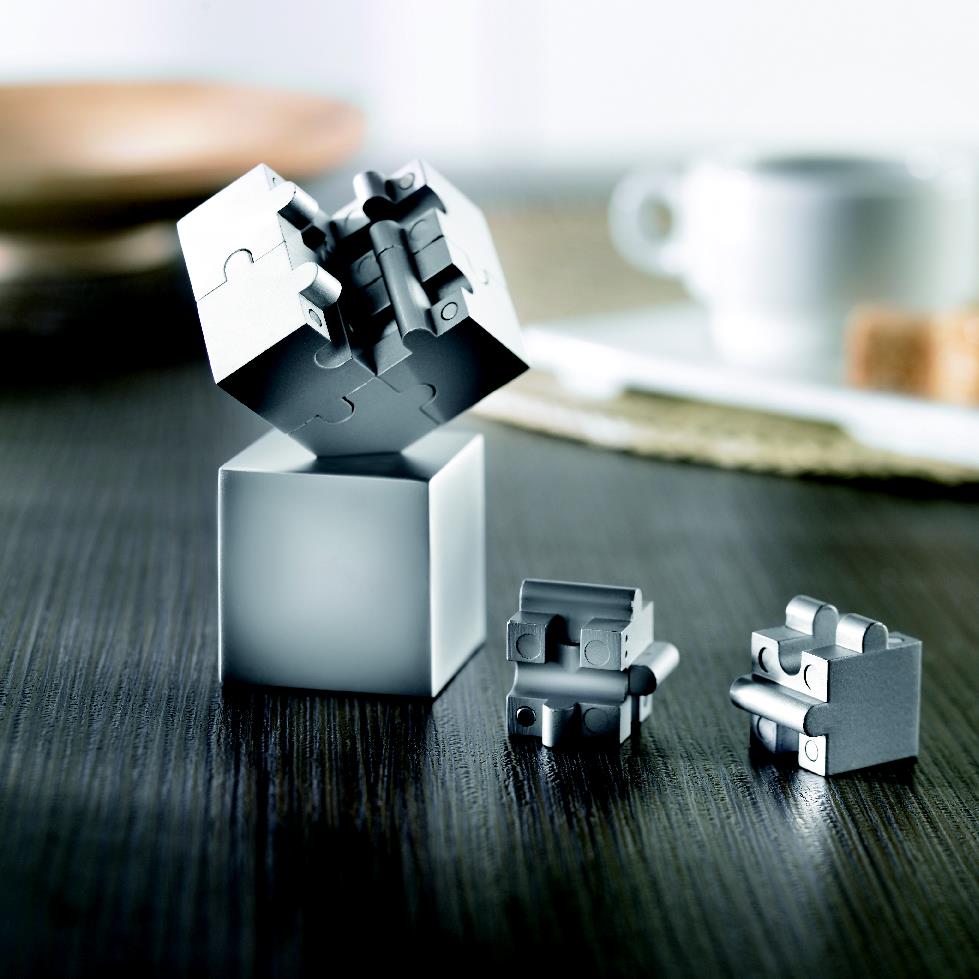Puzzle 3D din metal