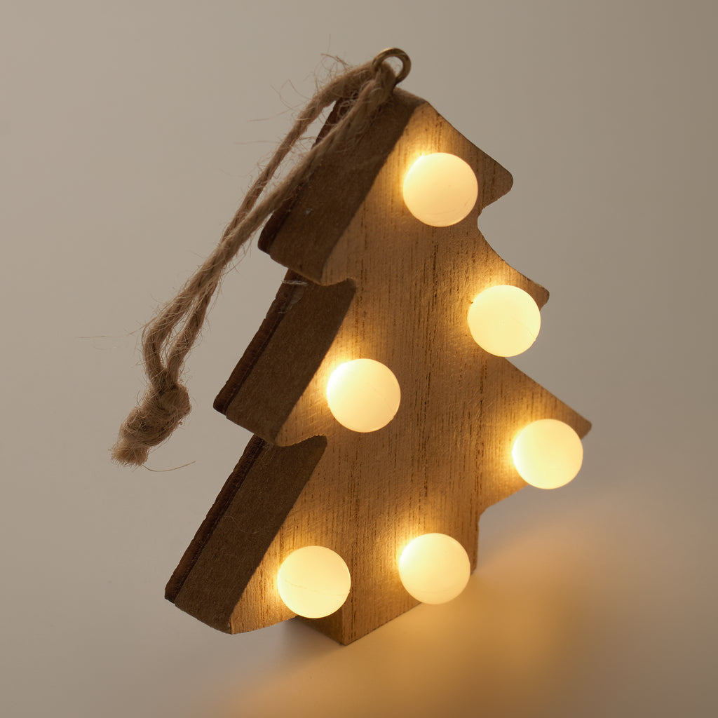 Decorațiune brad din lemn cu lu