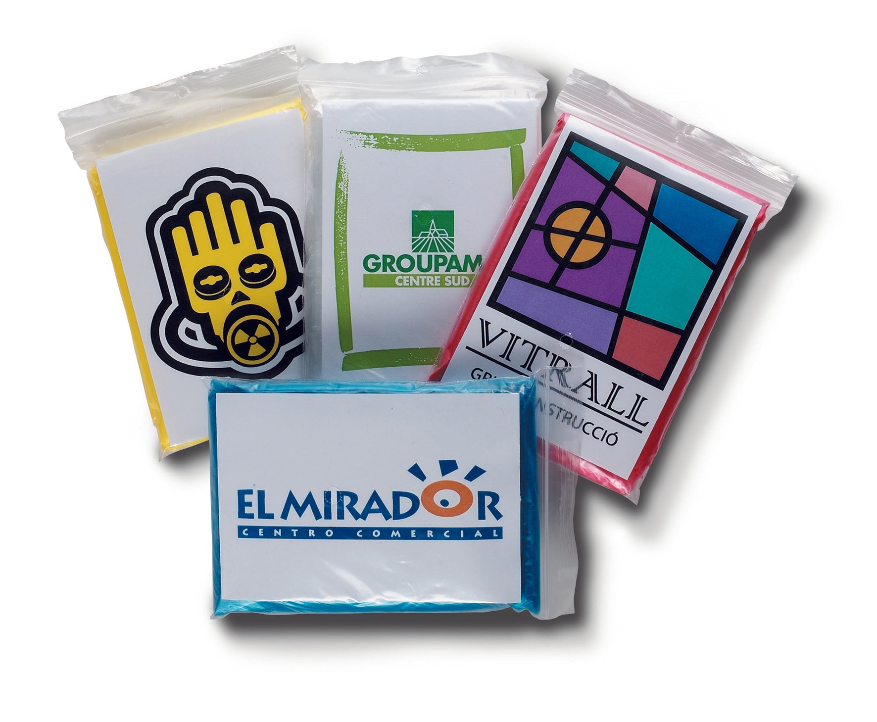 Impermeabil cu glugă în husă