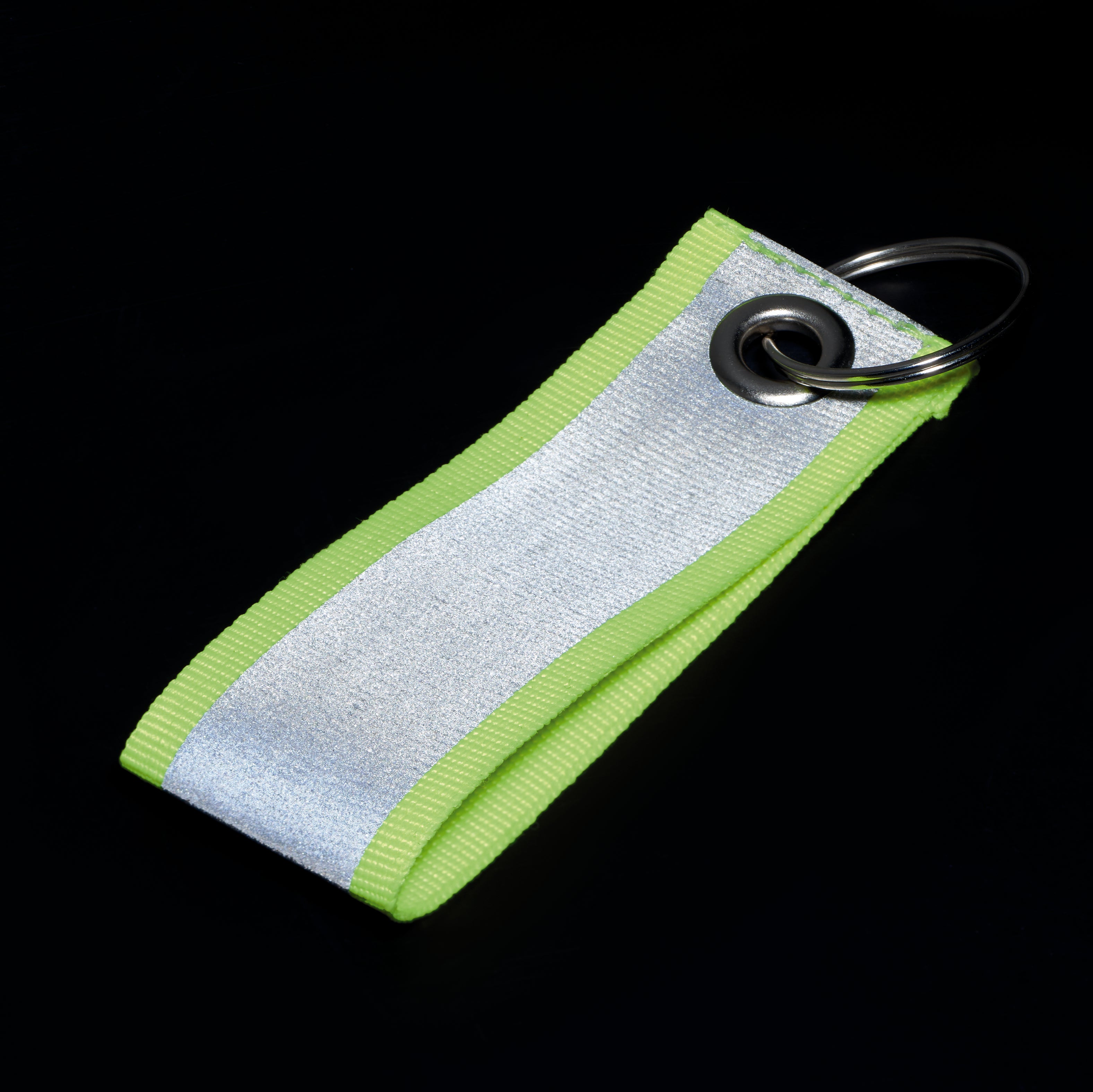 Breloc reflectorizant