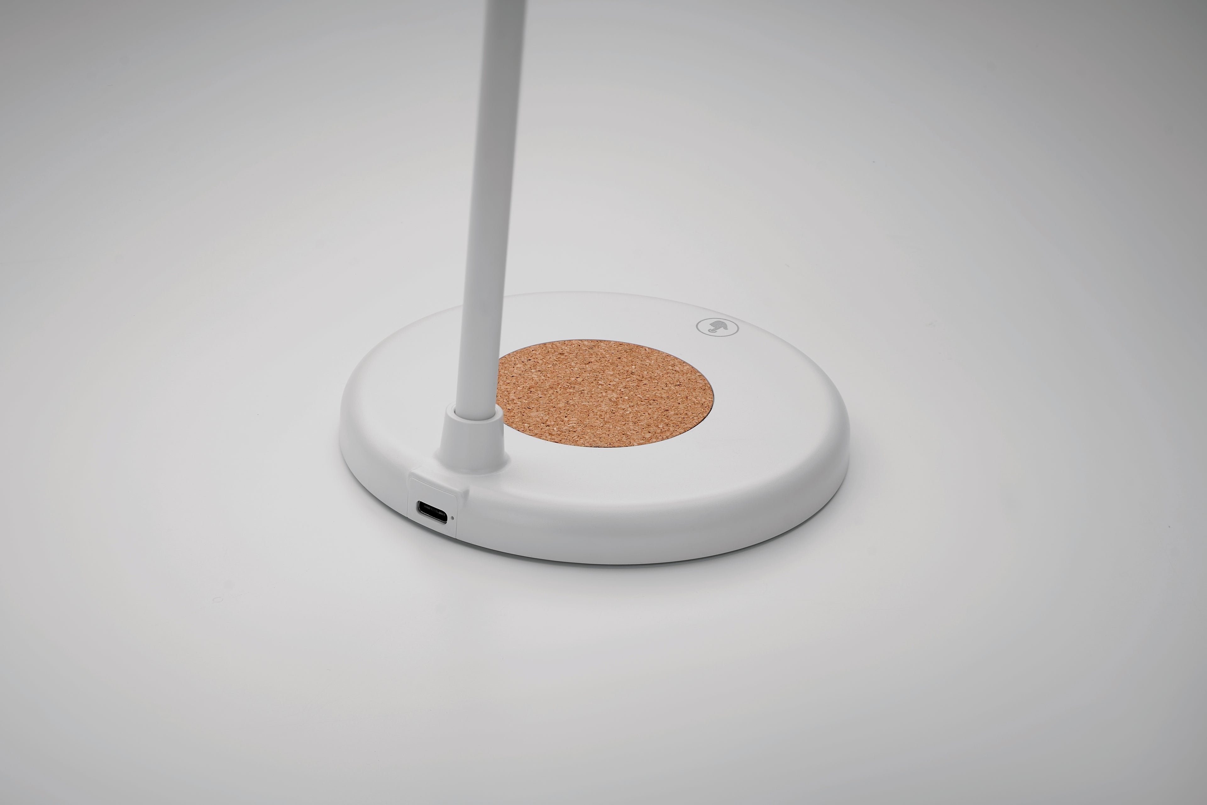 Încărcător wireless + boxă lampă