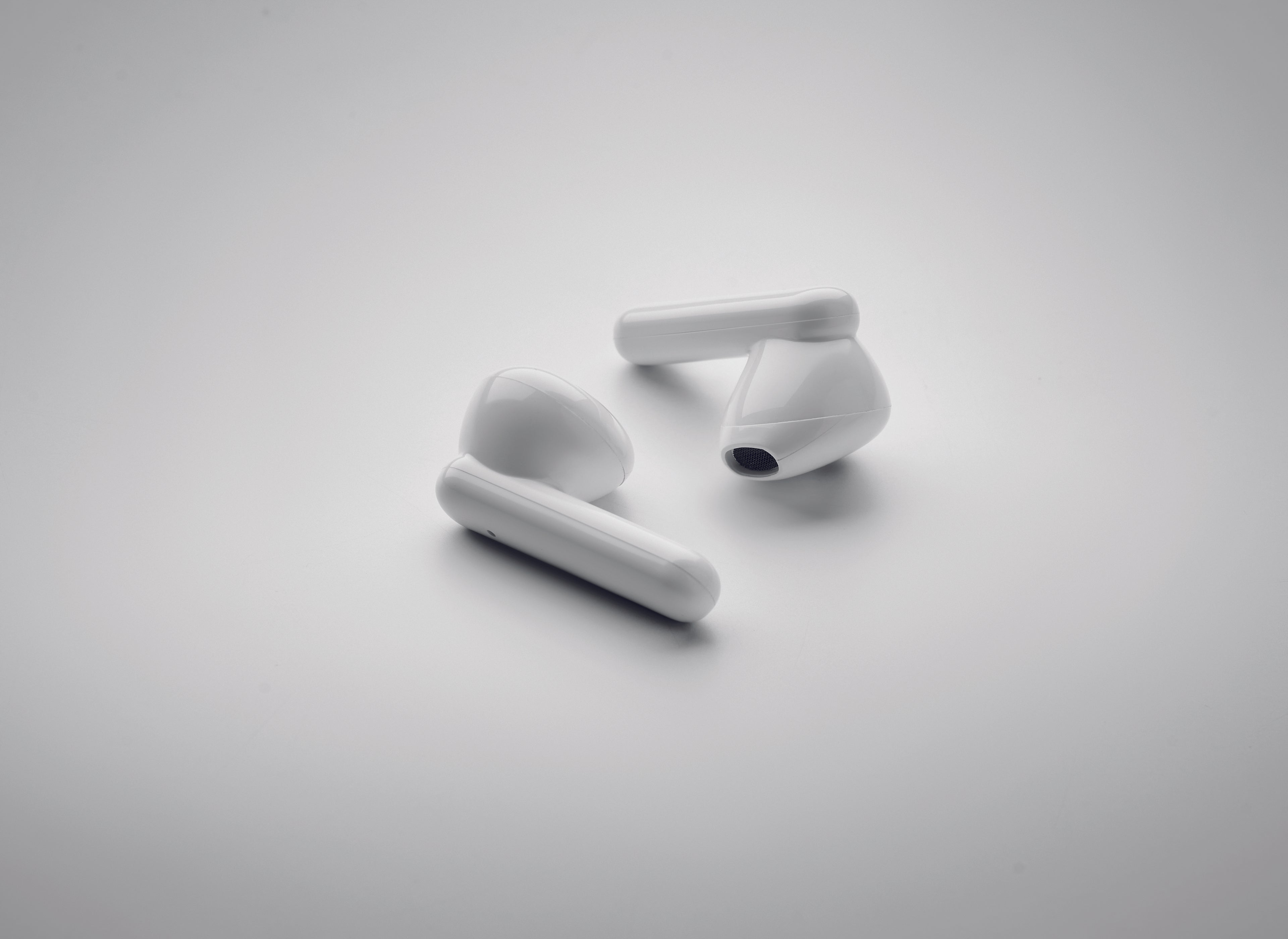 Căști TWS cu panou solar