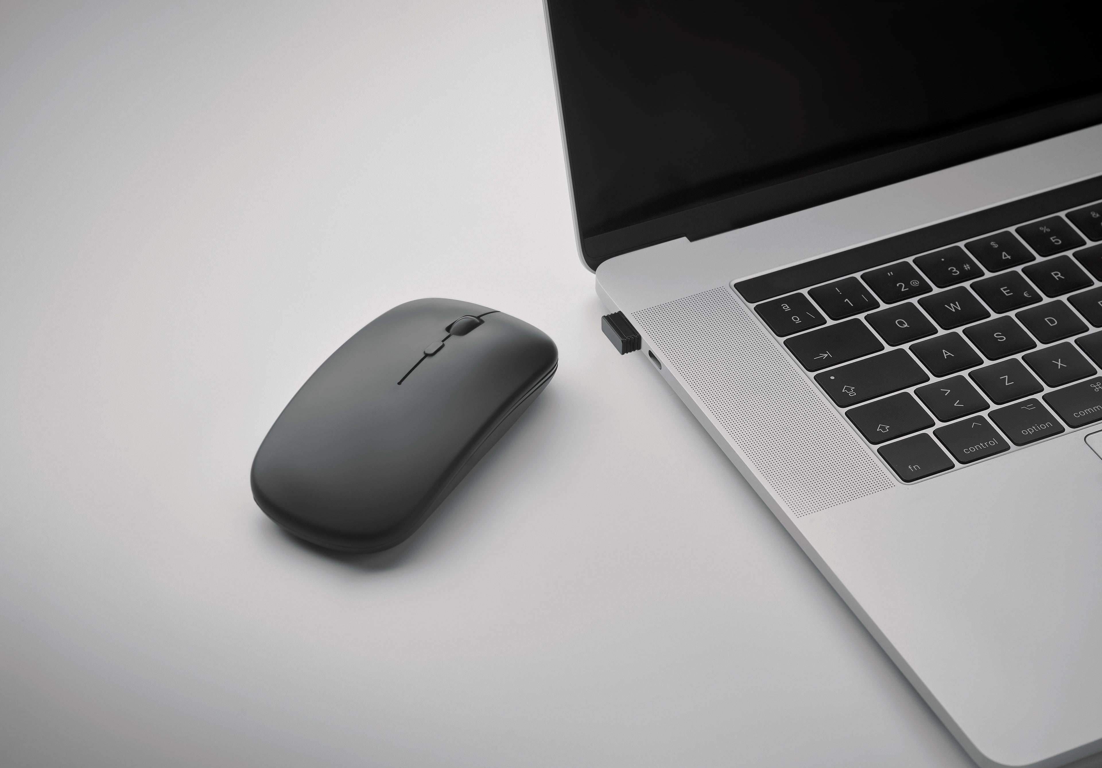 Mouse wireless reîncărcabil