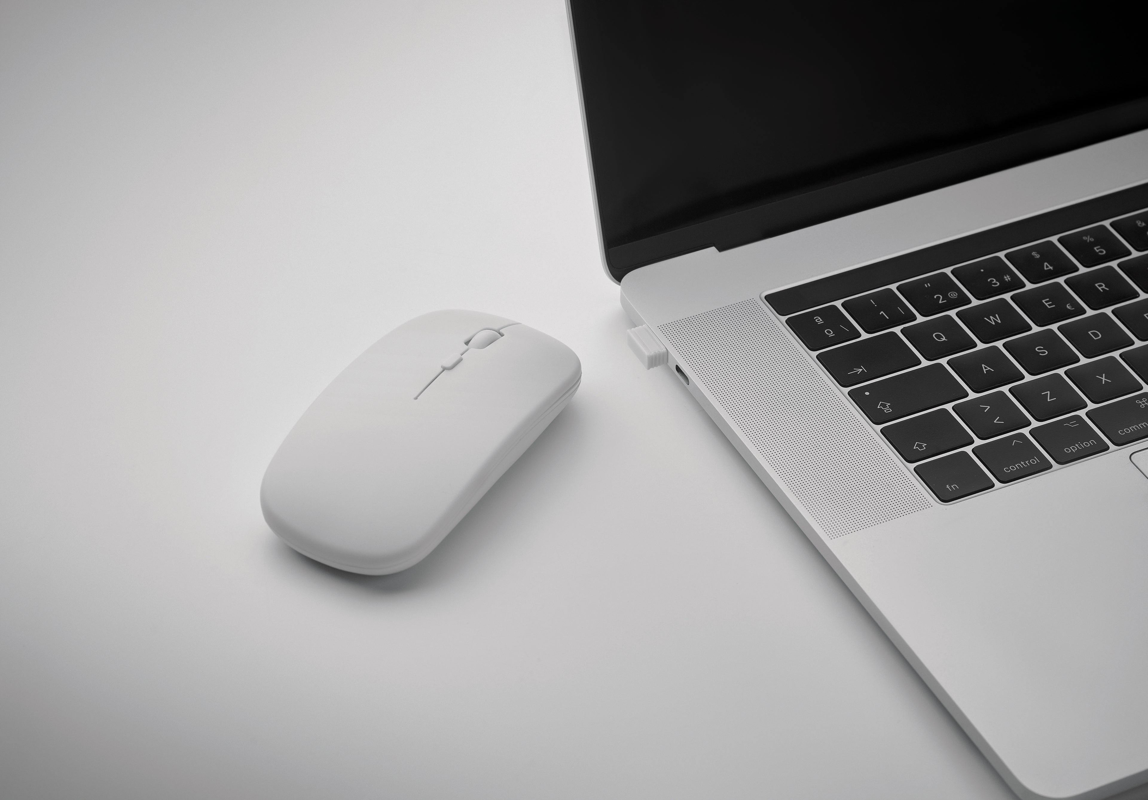 Mouse wireless reîncărcabil
