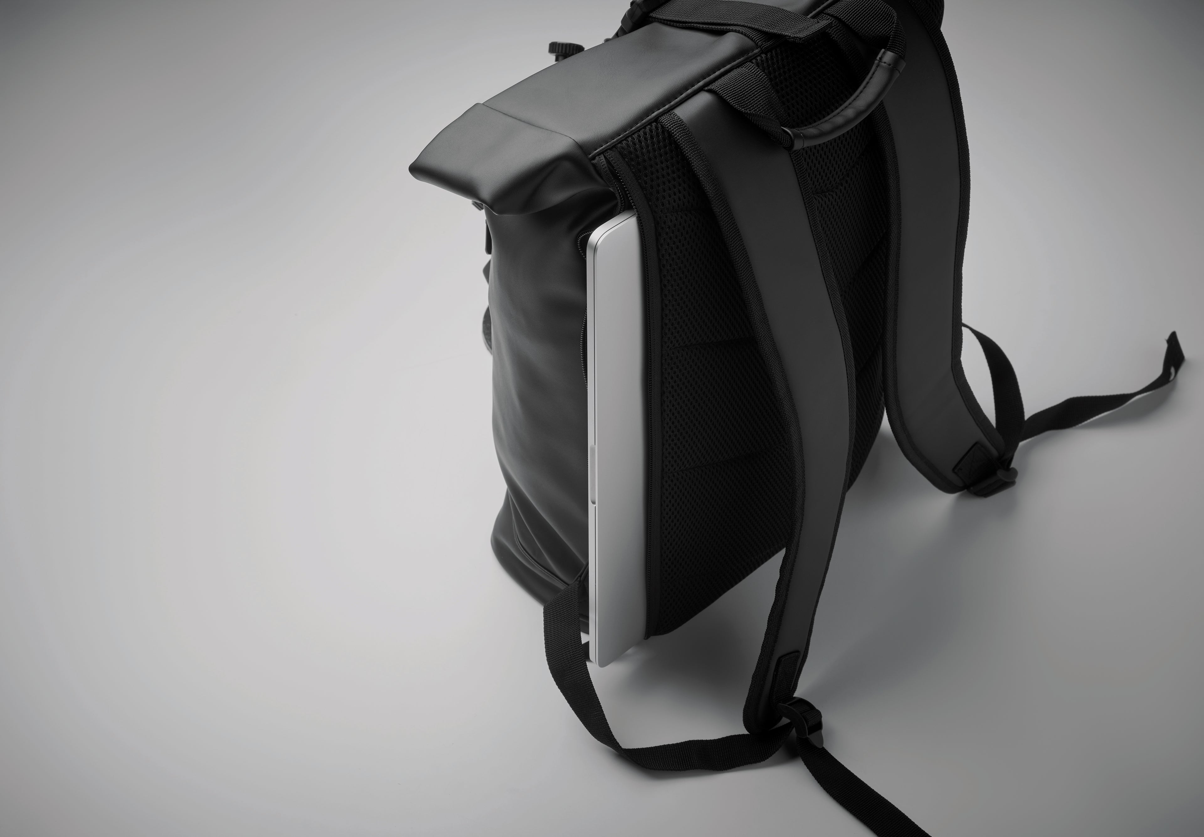 Rucsac rolltop pentru laptop PU