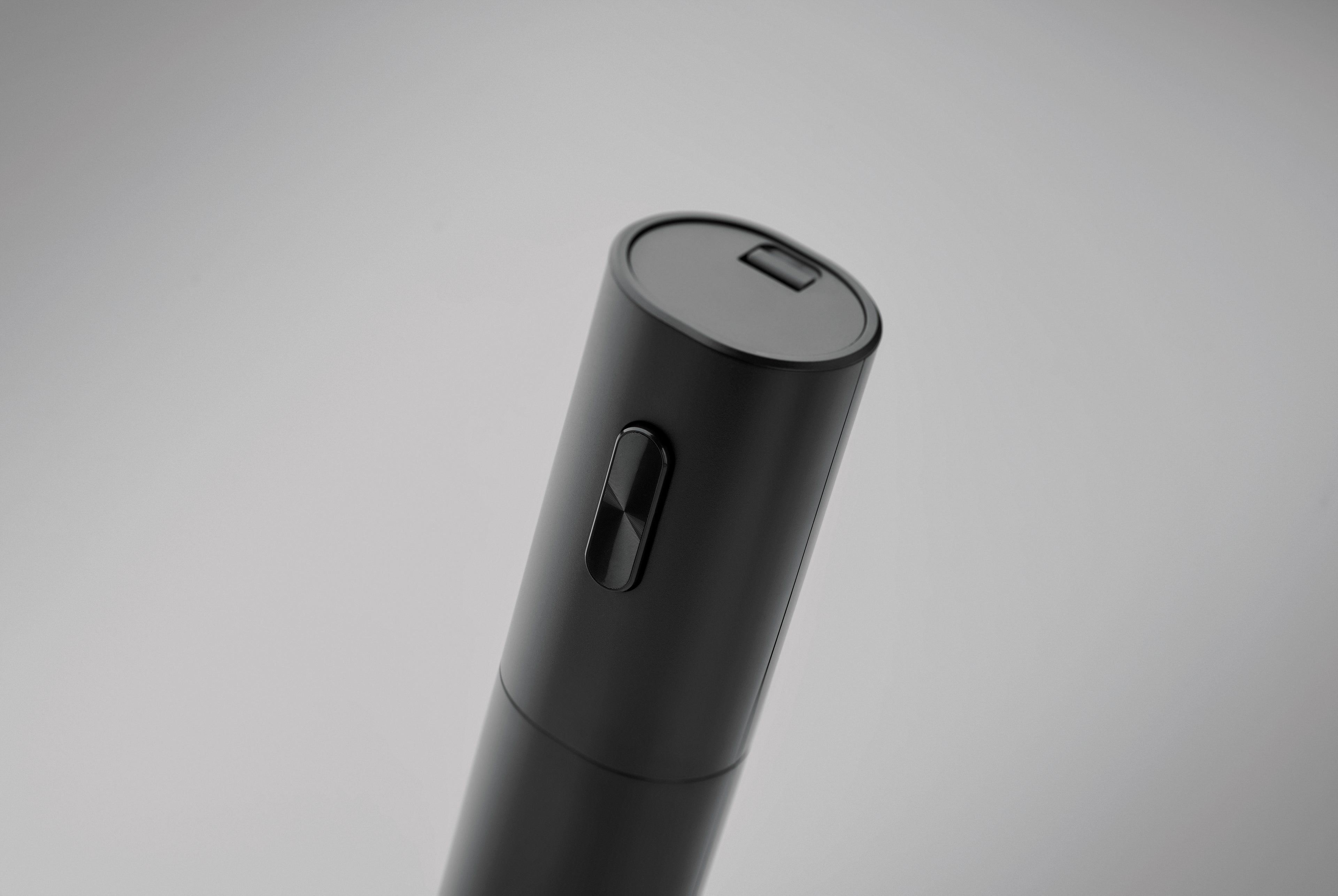 Desfăcător electric sticle vin