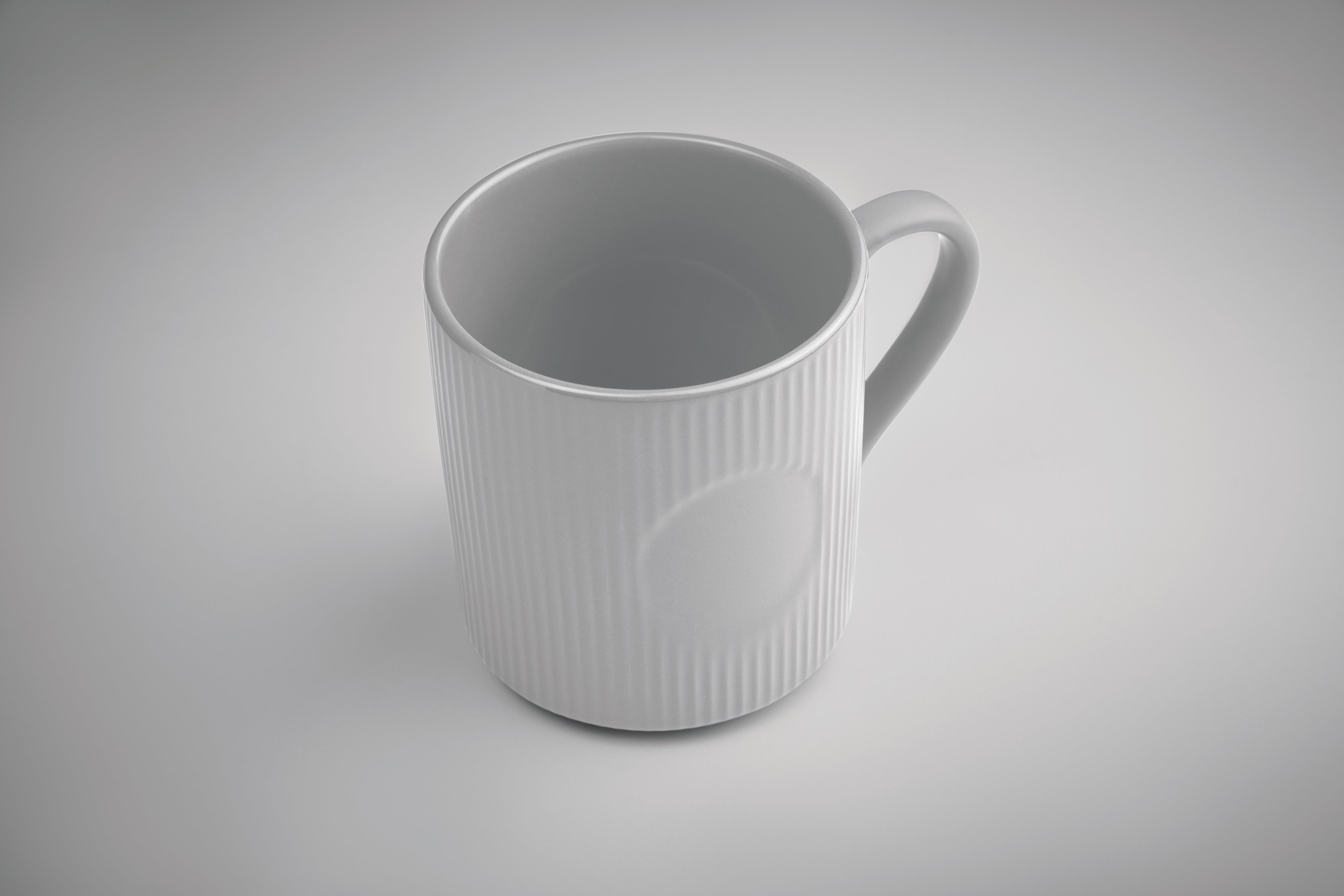 Cană ceramică mată cu nervuri 3