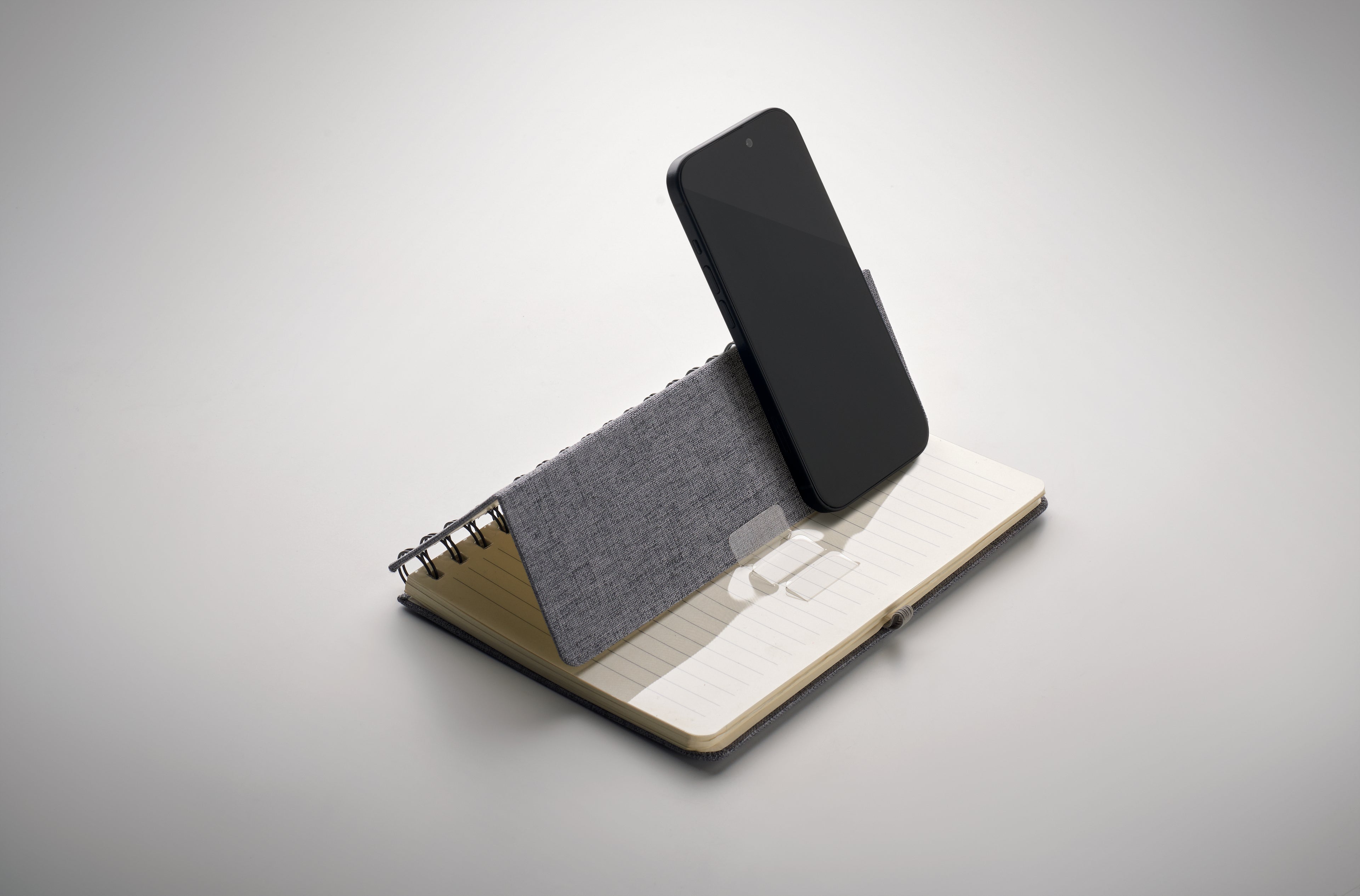 Notebook A5 cu suport pentru te