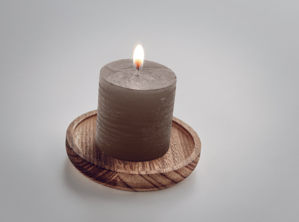Lumânare pe suport din lemn