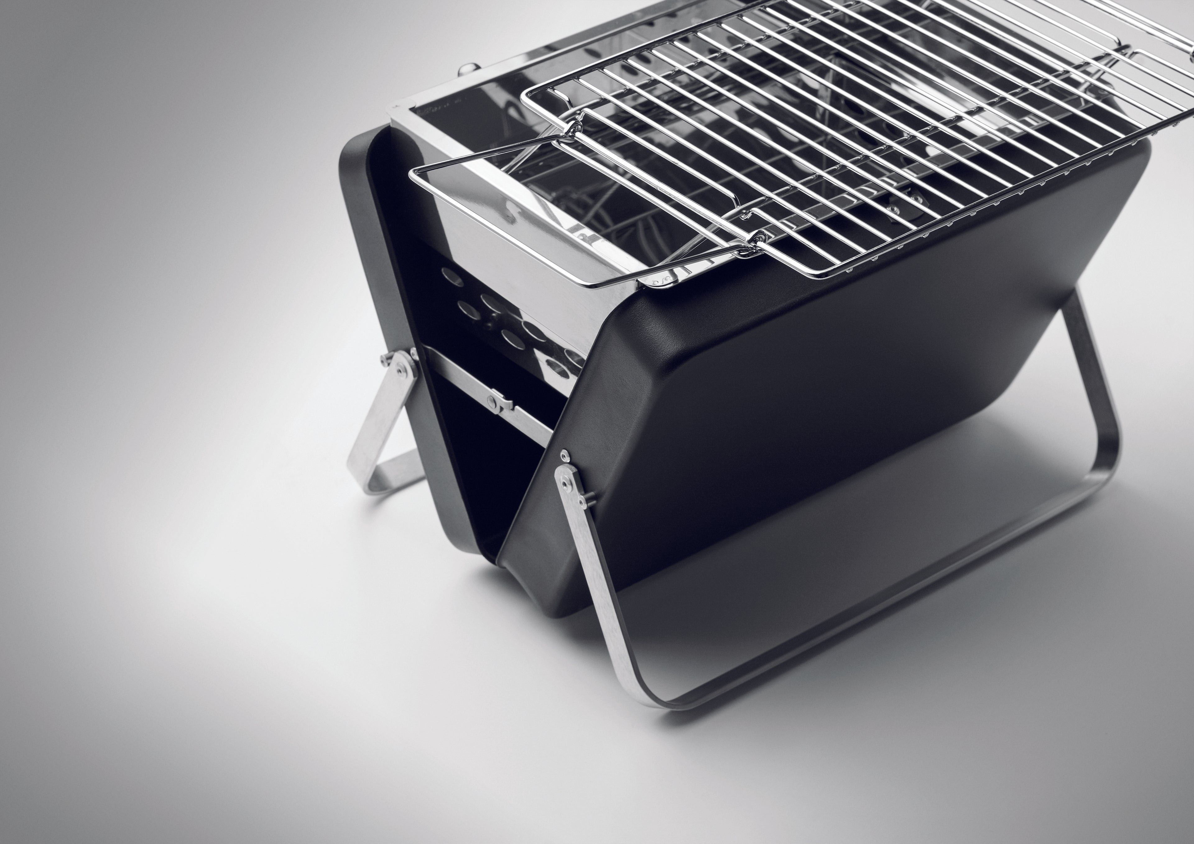 Grătar portabil și suport