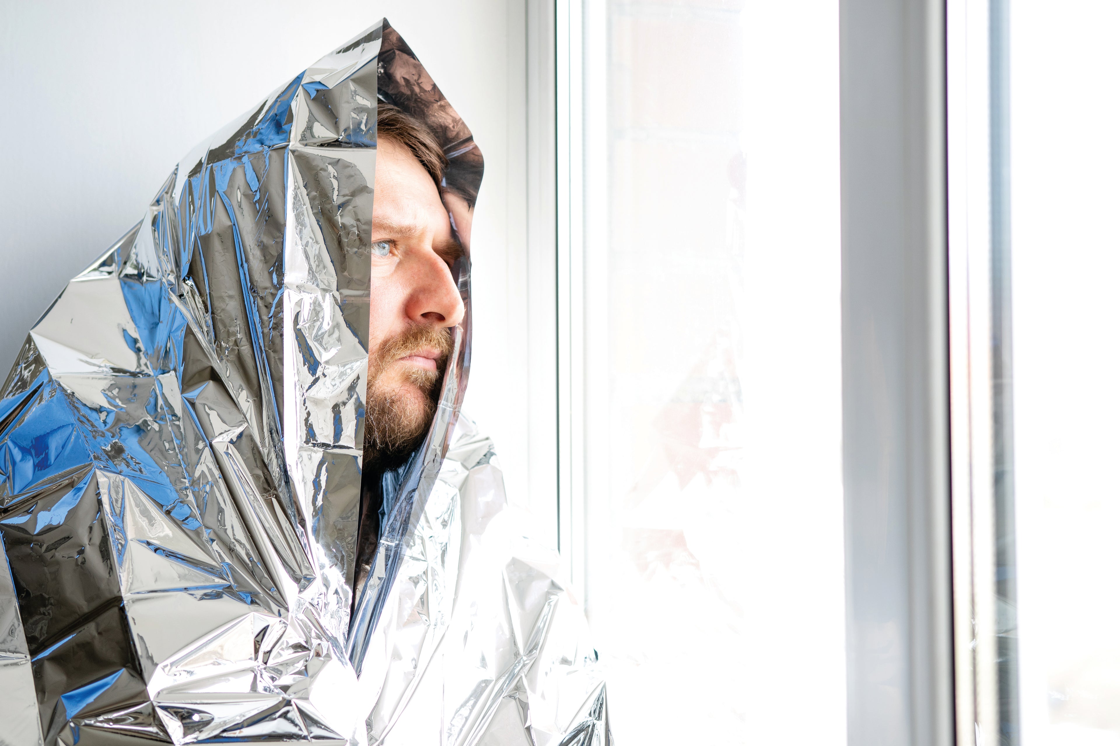 Pătură de urgență în pouch