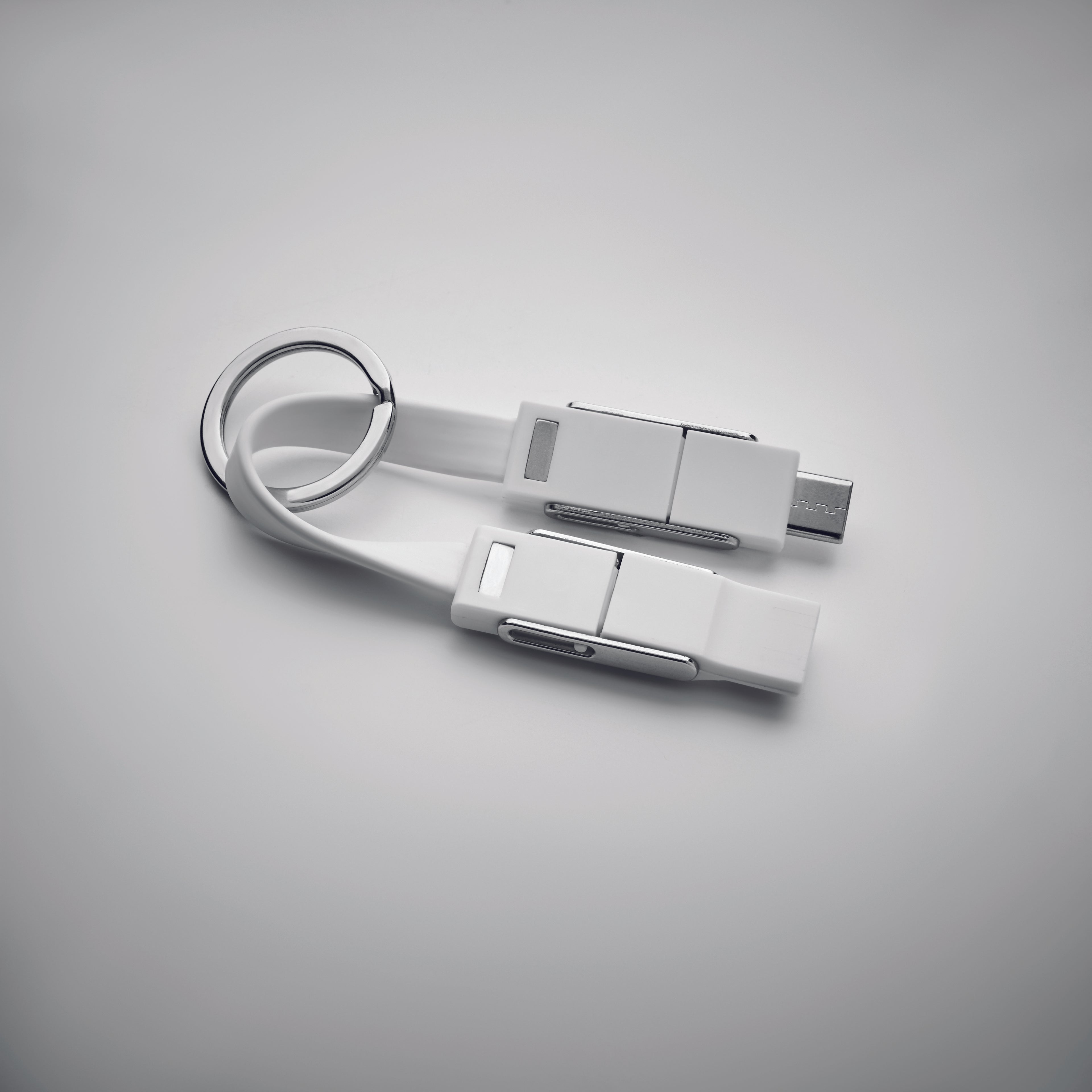 Breloc cu cablu 4 în 1